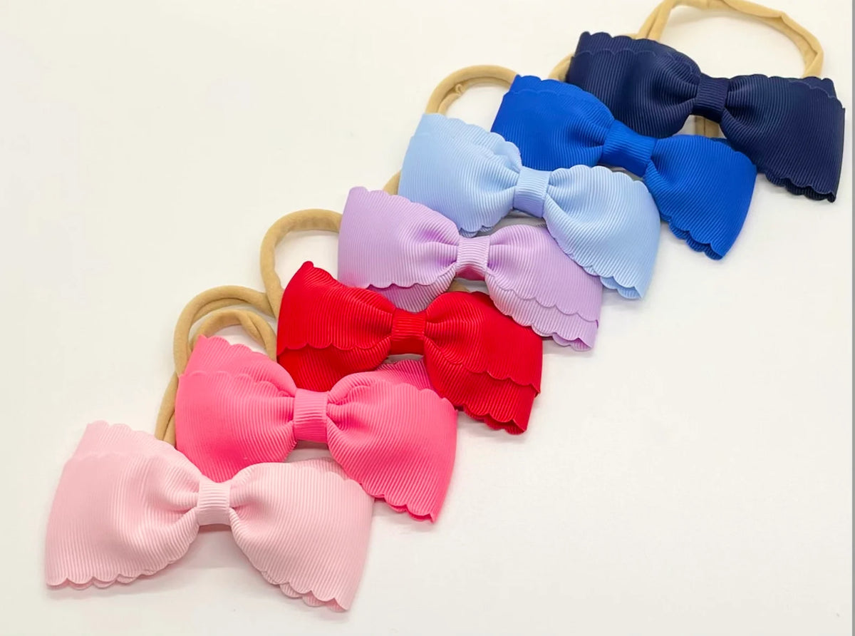 Scalloped Lottie Bow